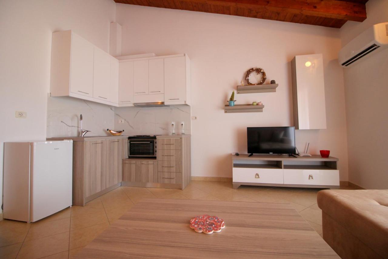 Atlantis Apartments Sarande Exterior photo
