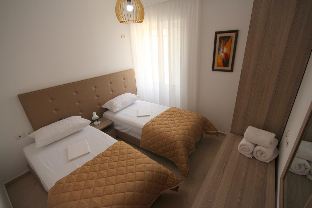 Atlantis Apartments Sarande Exterior photo